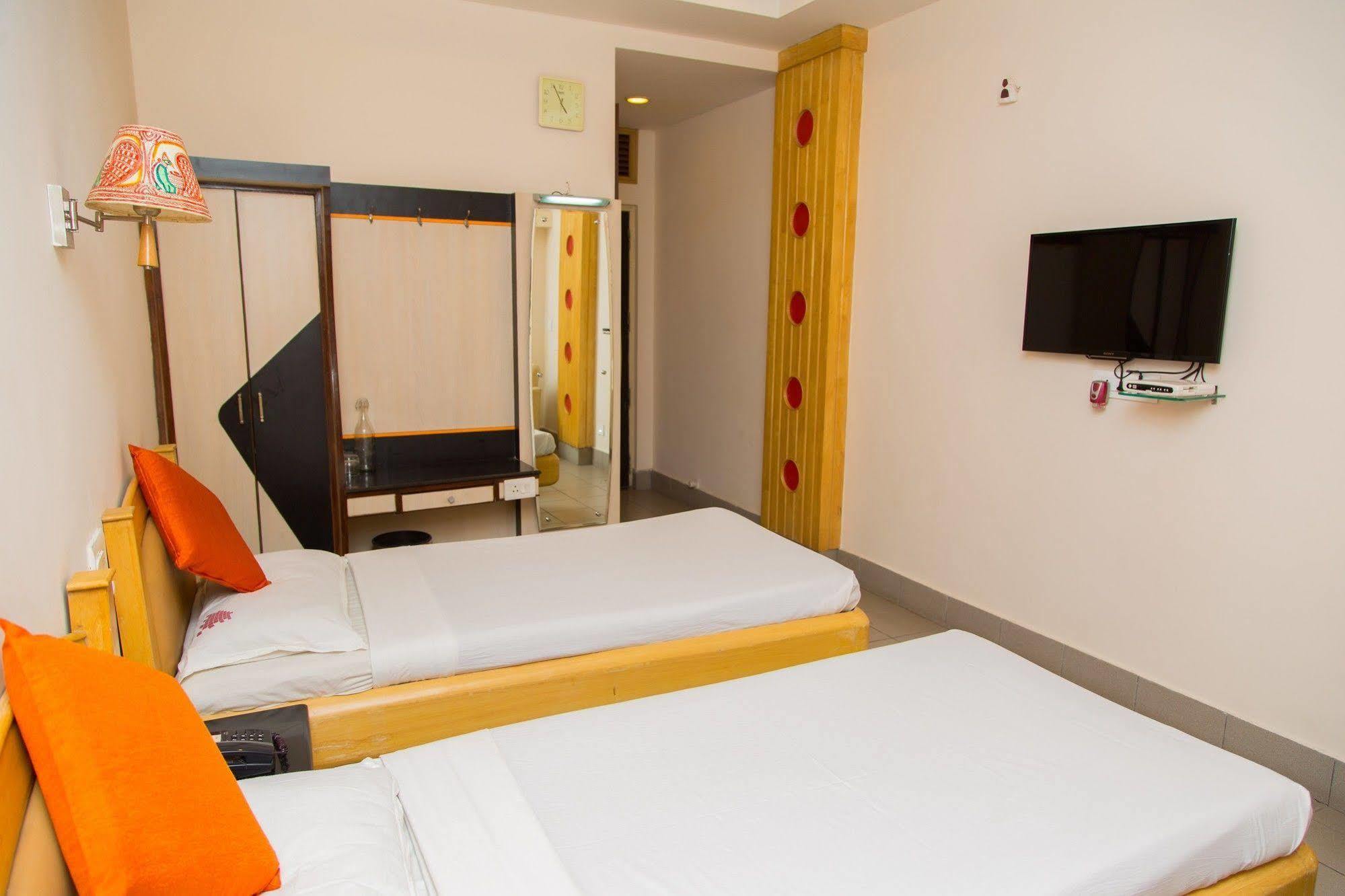 Fabhotel Kinnera Comforts Railway Station Visakhapatnam Exterior foto